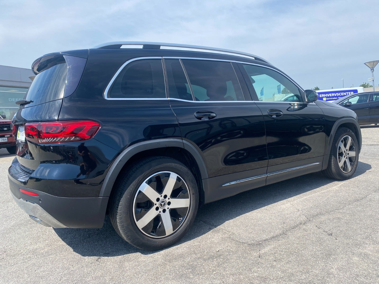 Sort Mercedes GLB200 d fra 2021