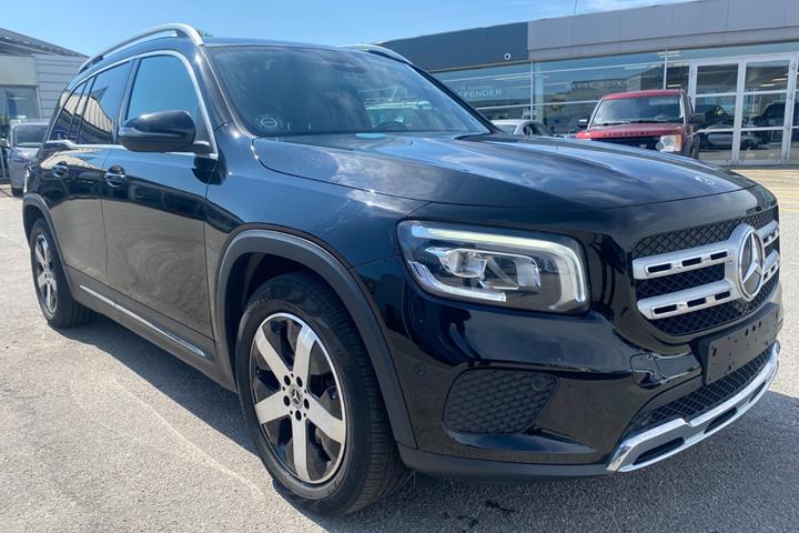 Sort Mercedes GLB200 d fra 2021
