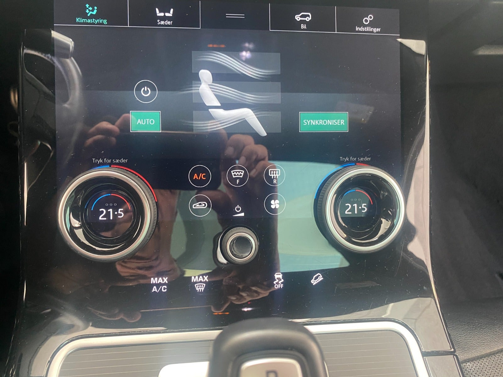Grå Land Rover Range Rover evoque fra 2019