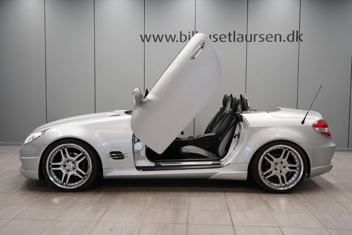 Sølv Mercedes SLK200 fra 2004