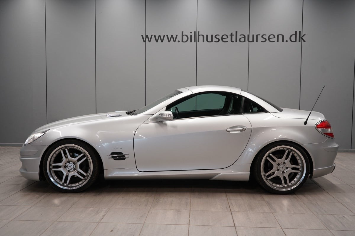 Sølv Mercedes SLK200 fra 2004