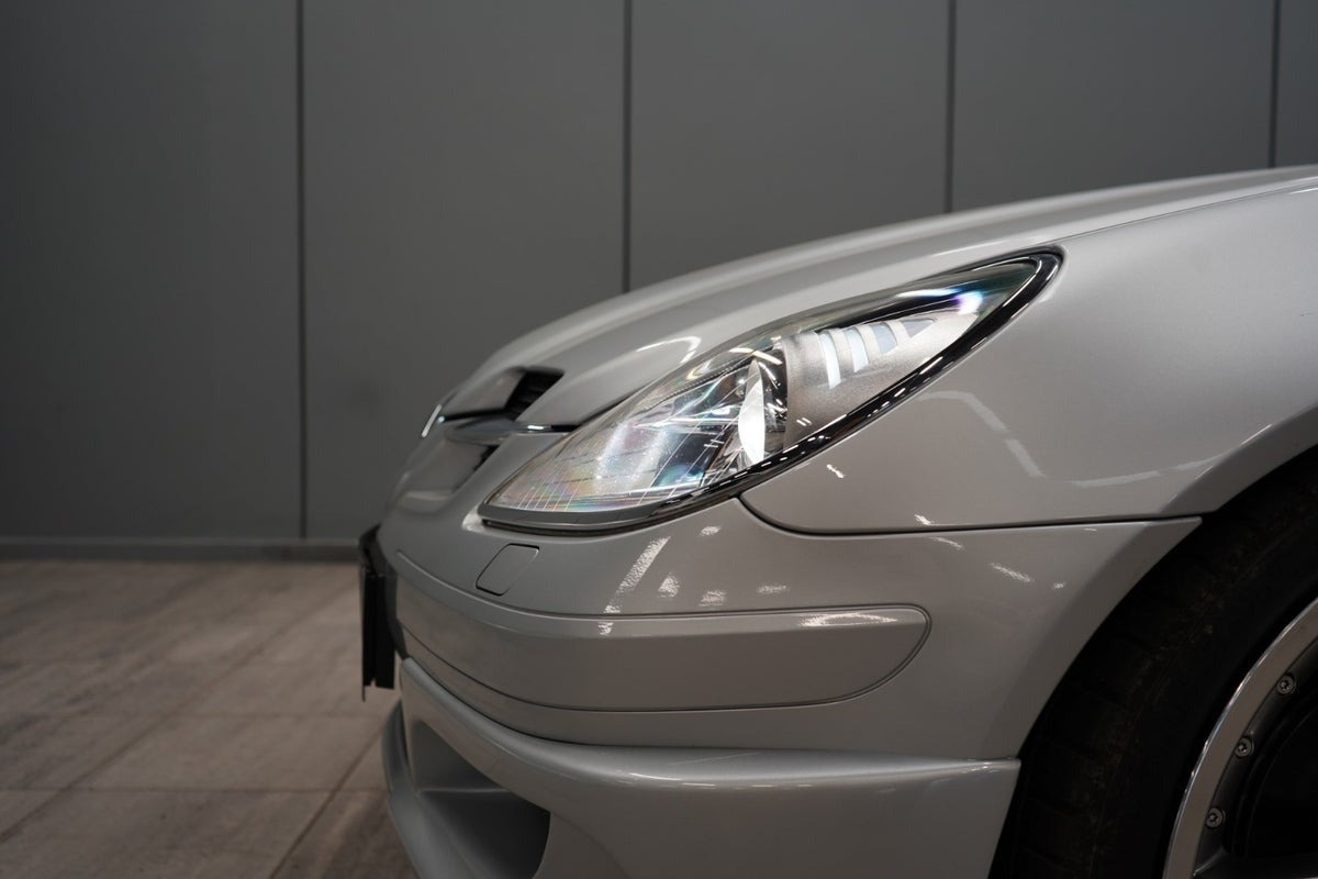 Sølv Mercedes SLK200 fra 2004