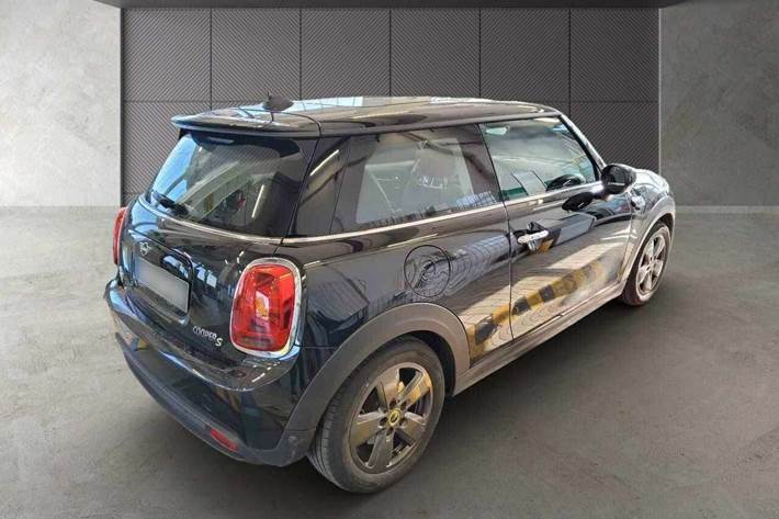 Sort Mini Cooper SE fra 2023