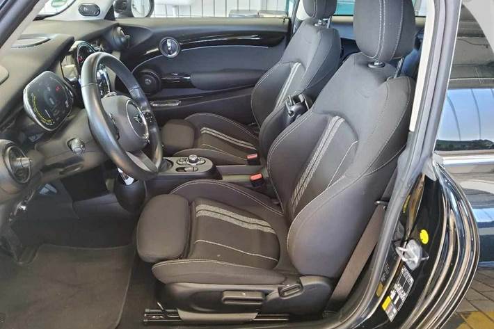 Sort Mini Cooper SE fra 2023