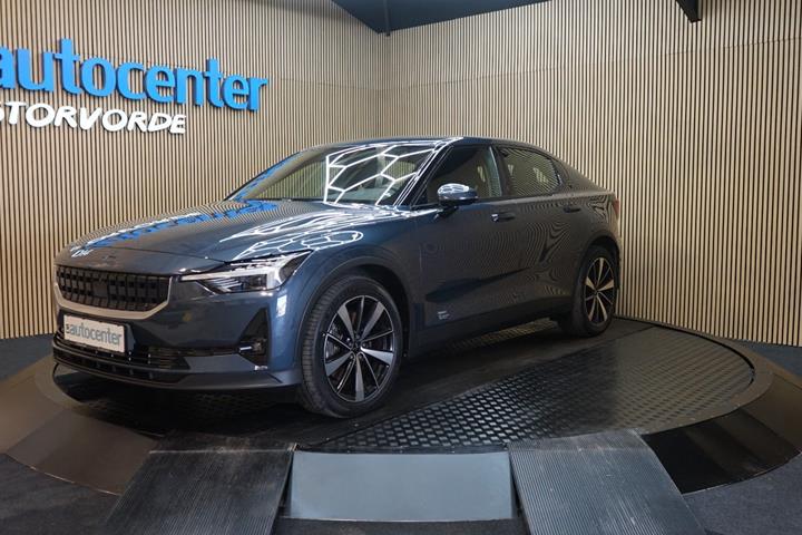 Blå Polestar 2 fra 2022