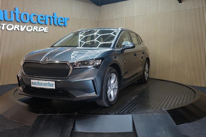 Grå Skoda Enyaq fra 2021