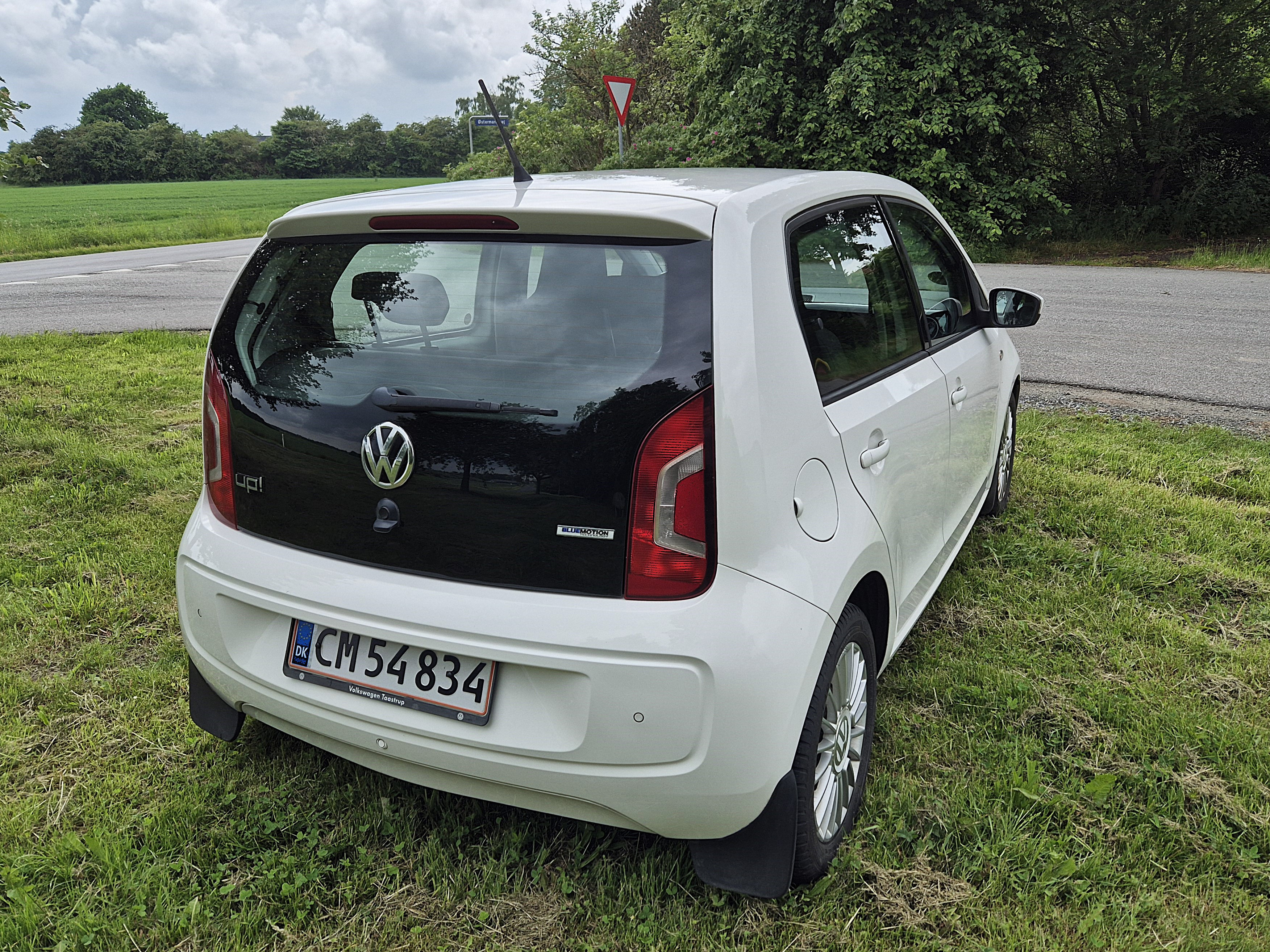 Hvid VW UP! fra 2016