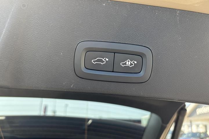 undefined Volvo EX40 fra 2024
