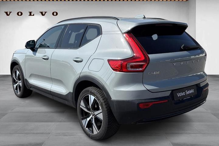 Grå Volvo EX40 fra 2024