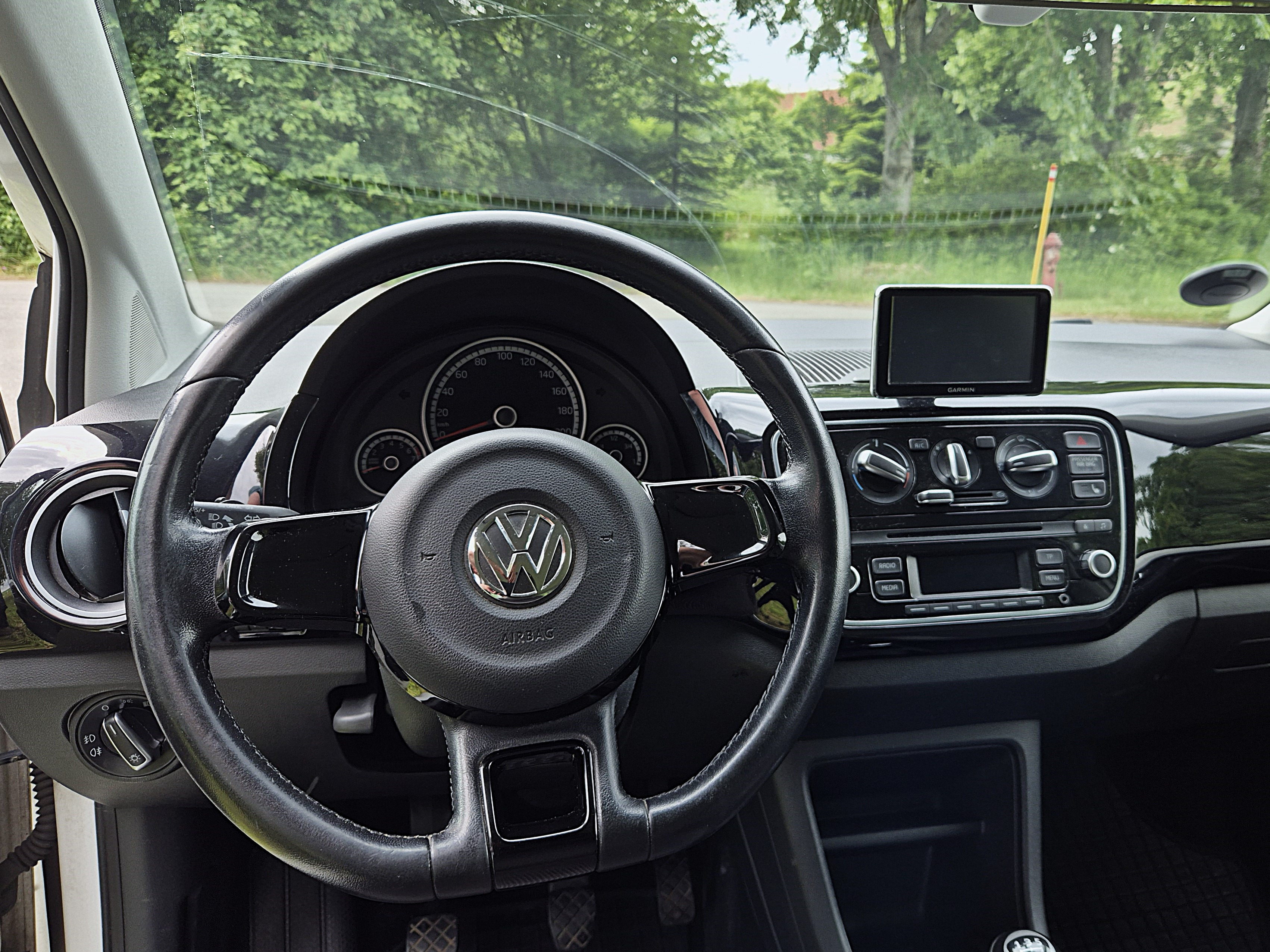 Hvid VW UP! fra 2016