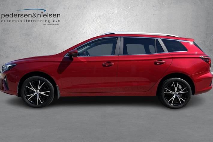 Rød MG MG5 Electric fra 2023