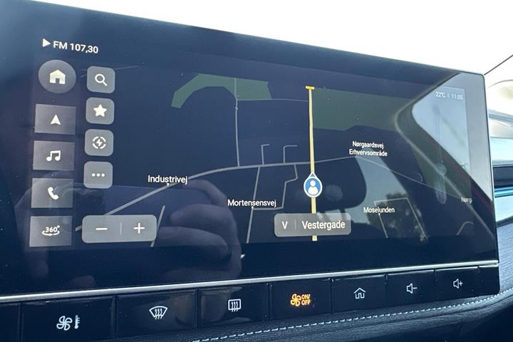 Rød MG MG5 Electric fra 2023