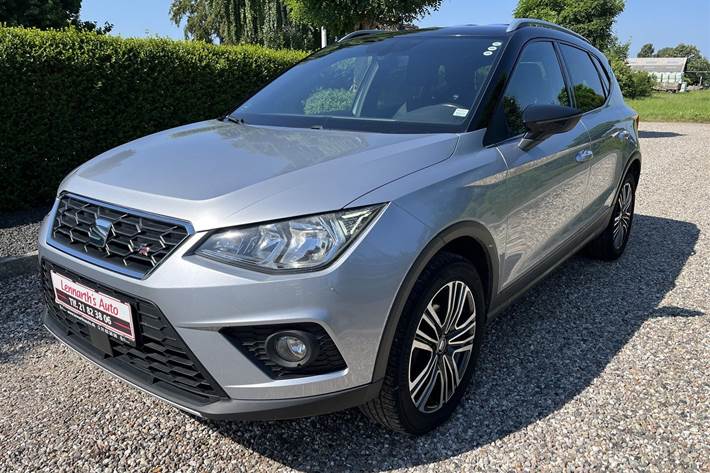 Sølv Seat Arona fra 2019