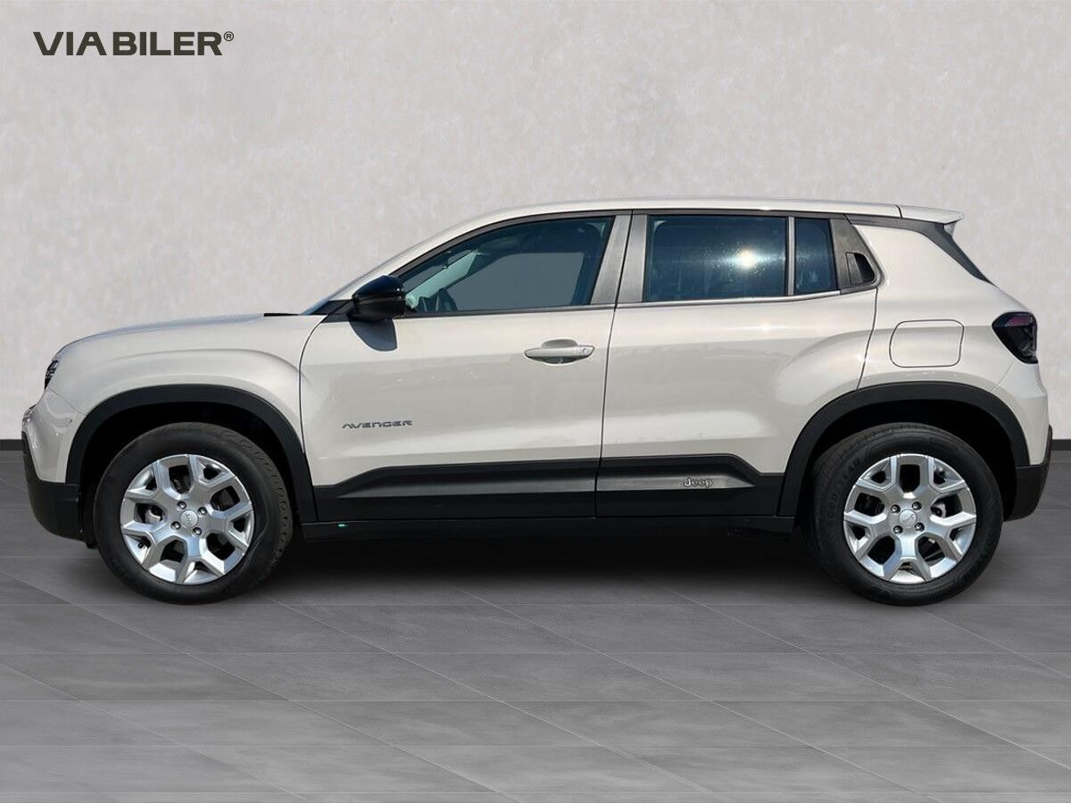 Beige Jeep Avenger fra 2023