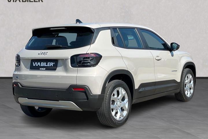 Beige Jeep Avenger fra 2023