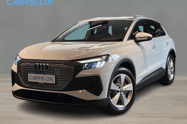 Hvid Audi Q4 fra 2026 set udefra