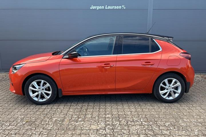 Orange Opel Corsa fra 2022
