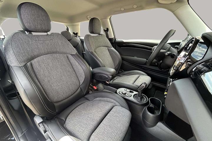 Sort Mini Cooper fra 2021