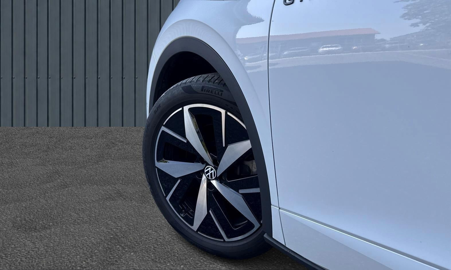 Hvid VW ID.4 fra 2023