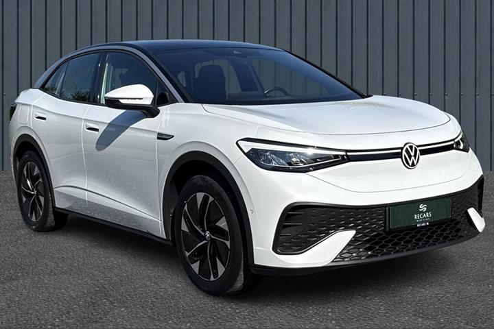 Hvid VW ID.5 fra 2023 set udefra