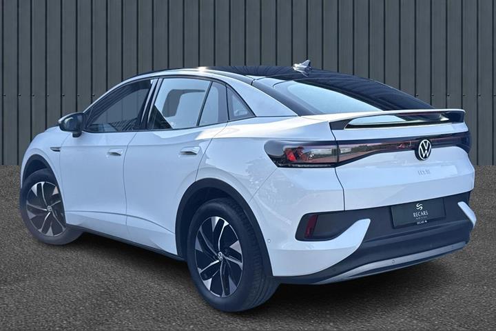 Hvid VW ID.5 fra 2023