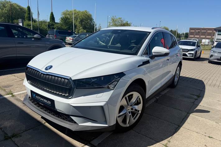 Hvid Skoda Enyaq fra 2024