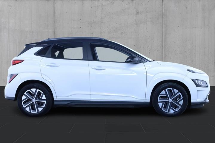 Hvid Hyundai Kona fra 2022