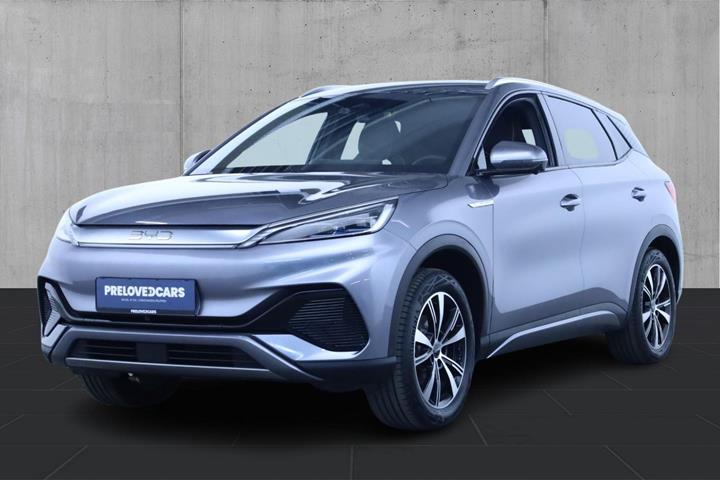 Grå BYD Atto 3 fra 2024 set udefra