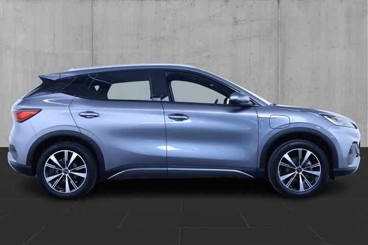 Grå BYD Atto 3 fra 2024