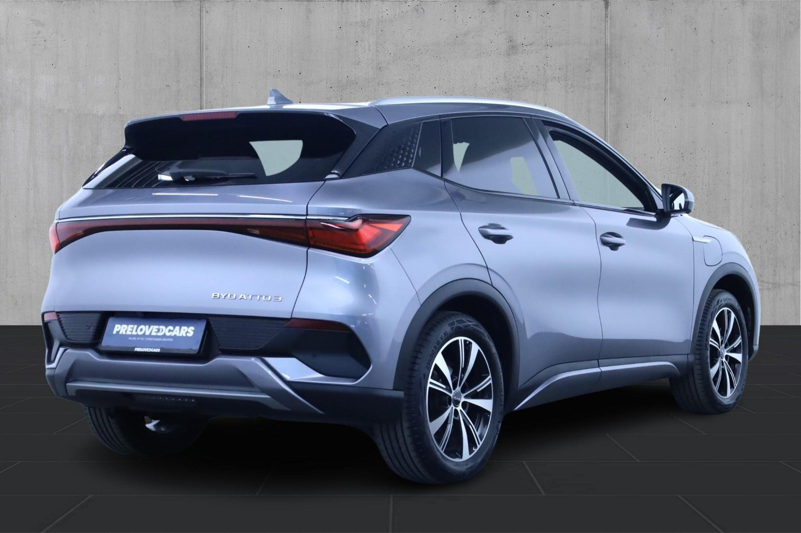 Grå BYD Atto 3 fra 2024