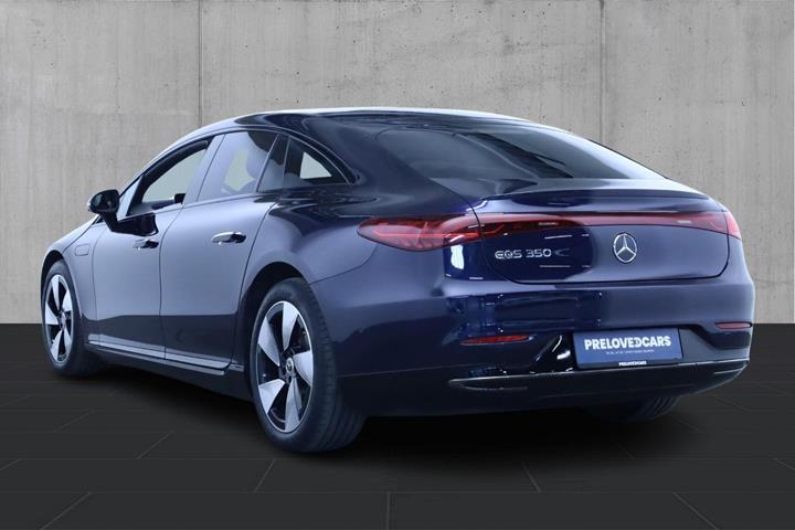 Blå Mercedes EQS350 fra 2022 set udefra