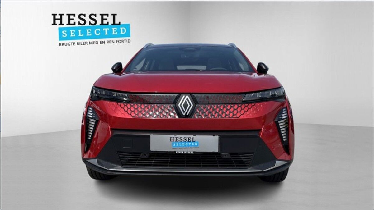 Rød Renault Scenic E-Tech fra 2025