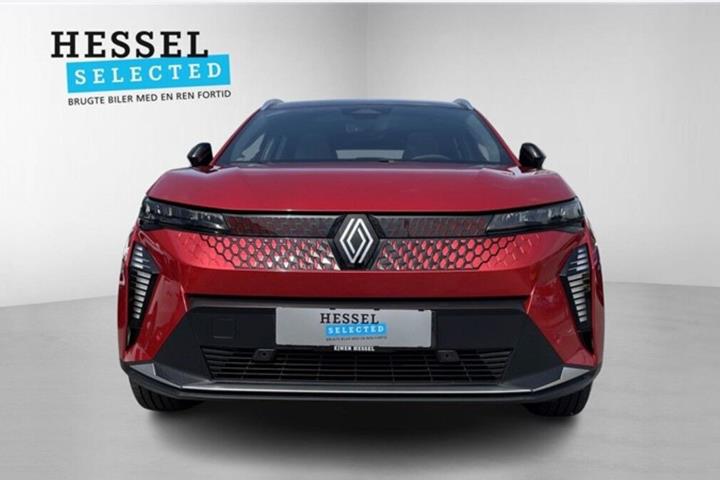 Rød Renault Scenic E-Tech fra 2025