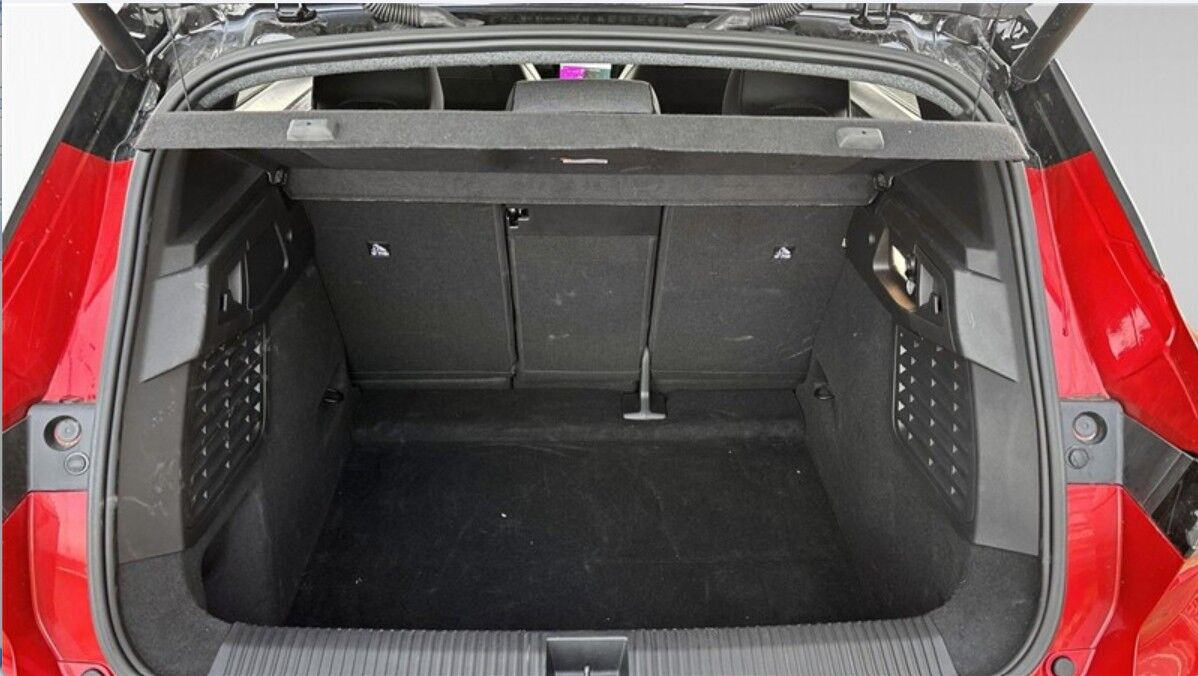Rød Renault Scenic E-Tech fra 2025