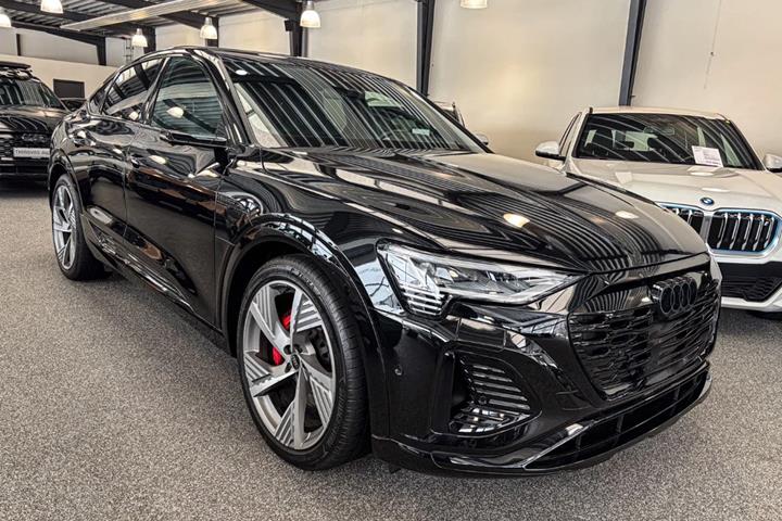 undefined Audi Q8 e-tron fra 2024