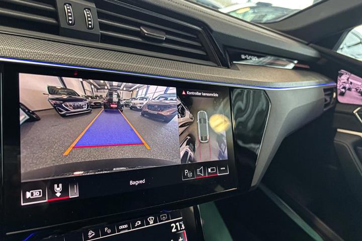 undefined Audi Q8 e-tron fra 2024
