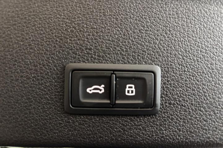 undefined Audi Q8 e-tron fra 2024