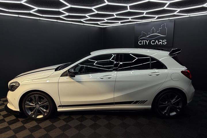 Hvid Mercedes A200 d fra 2015