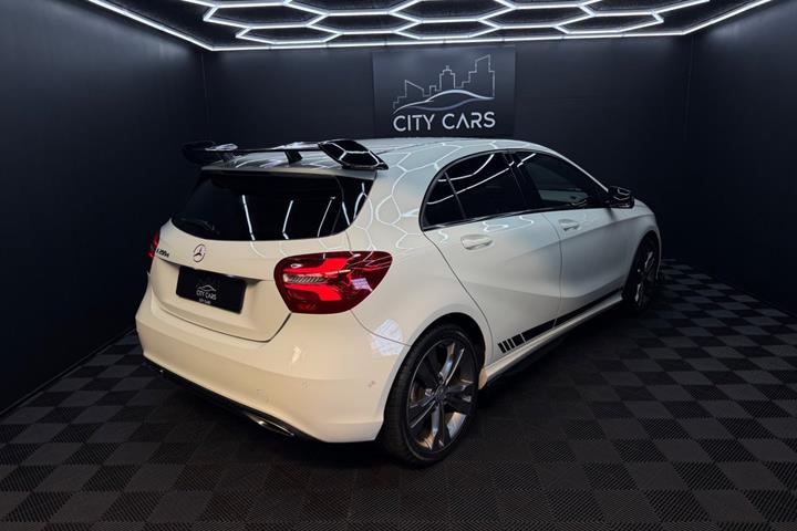 Hvid Mercedes A200 d fra 2015