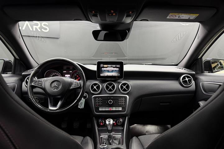 Hvid Mercedes A200 d fra 2015