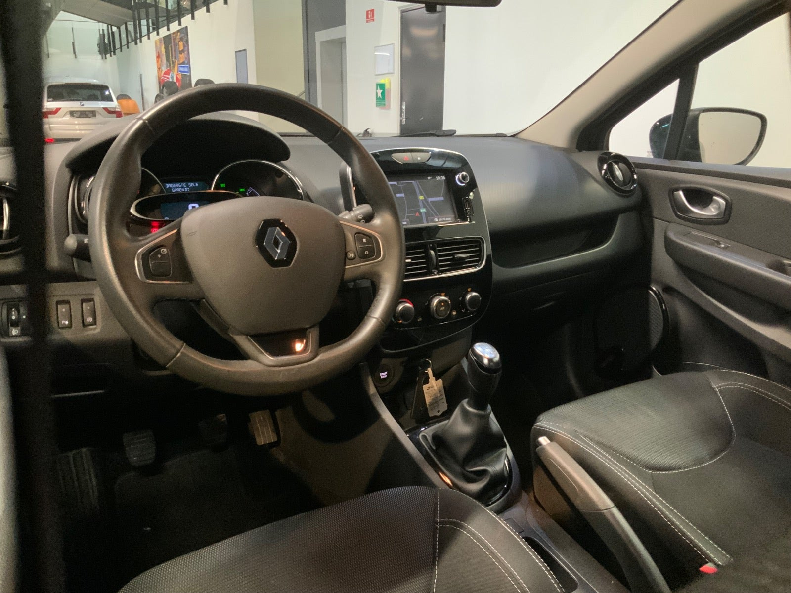 Sort Renault Clio IV fra 2016