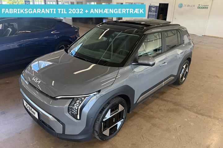 Grå Kia EV3 fra 2025 set udefra