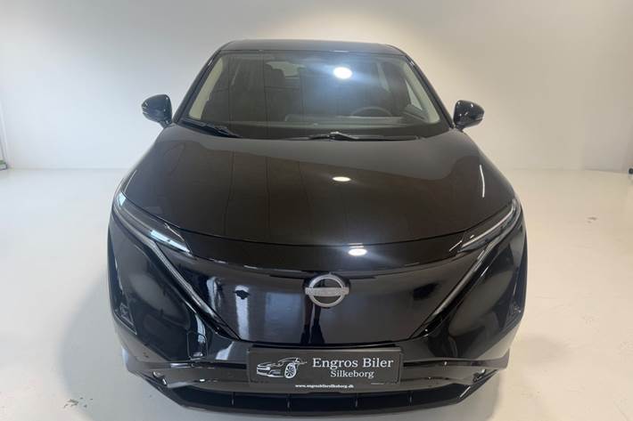 Sort Nissan Ariya fra 2025