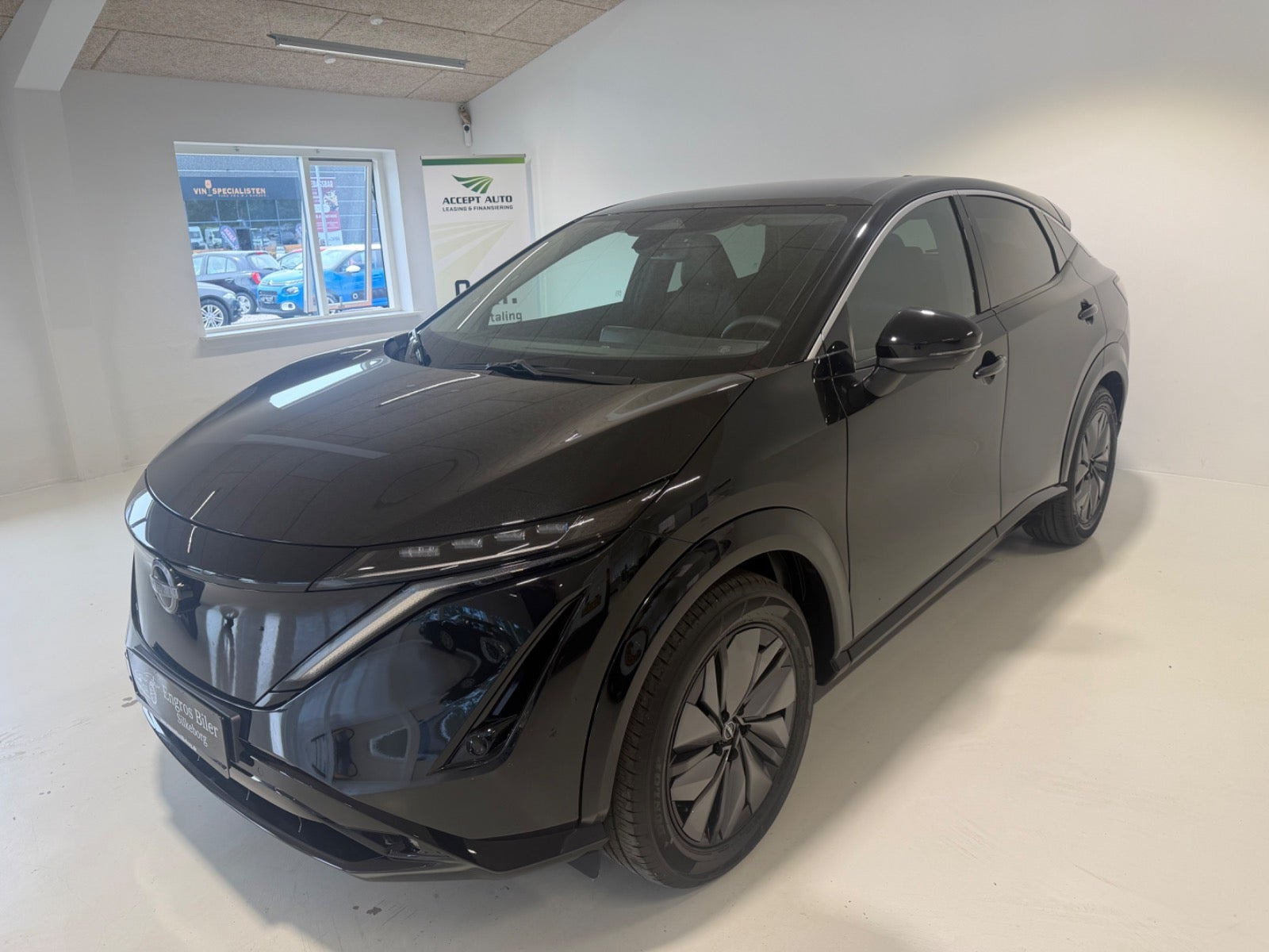 Sort Nissan Ariya fra 2025