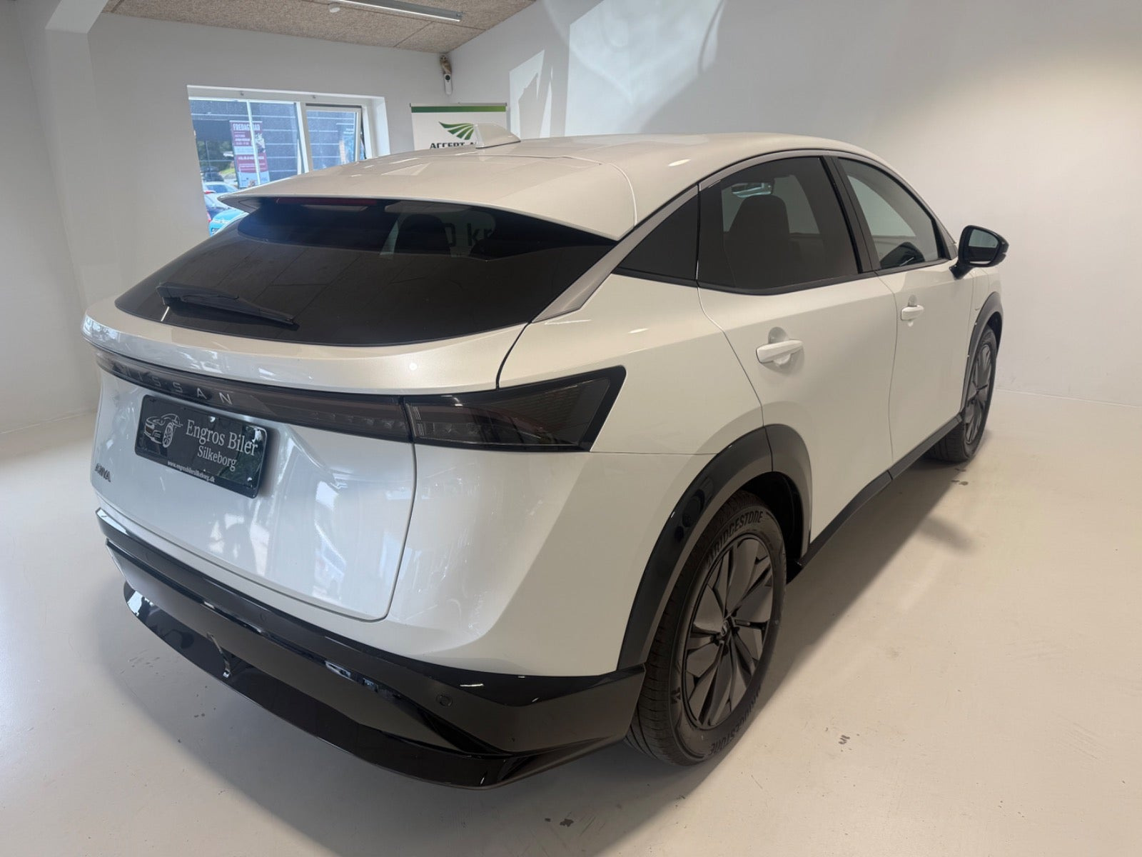 Hvid Nissan Ariya fra 2025