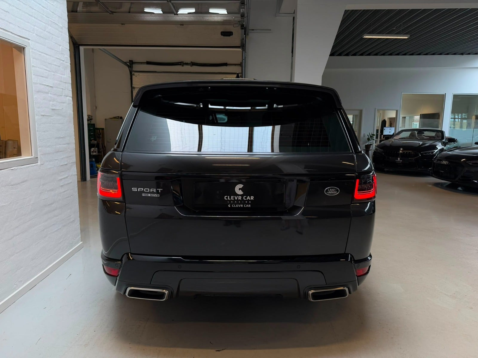 Grå Land Rover Range Rover sport fra 2018