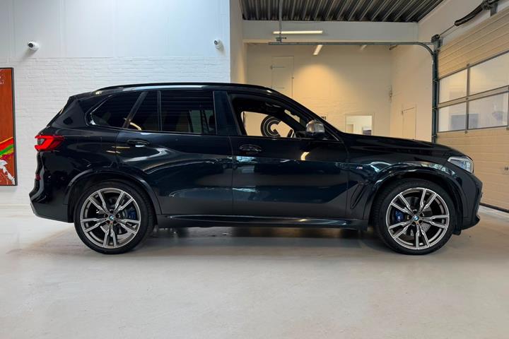 Sort BMW X5 fra 2019