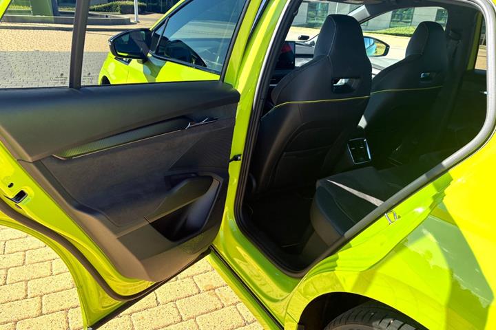 Grøn Skoda Enyaq fra 2023