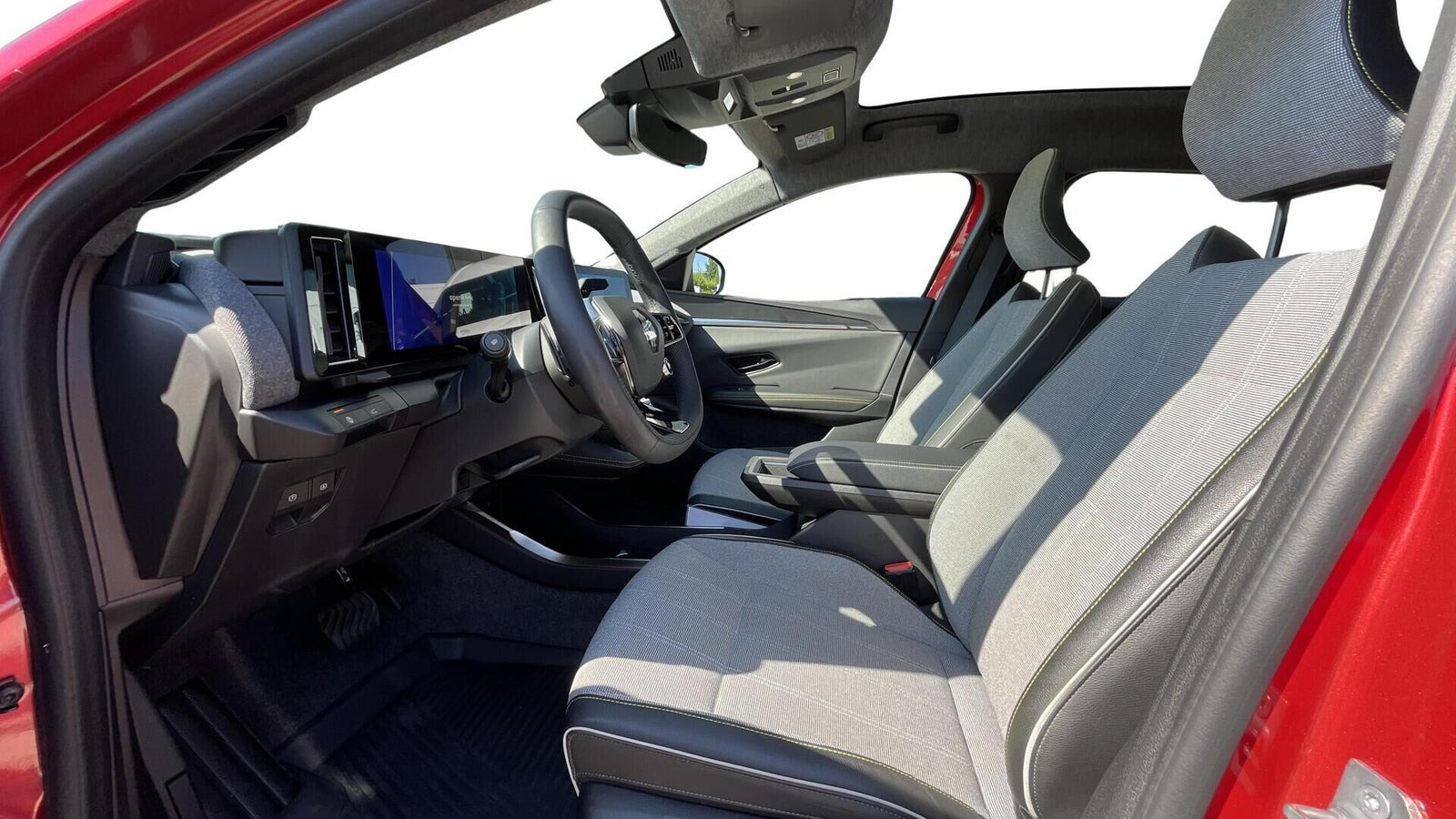 Rød Renault Scenic E-Tech fra 2024