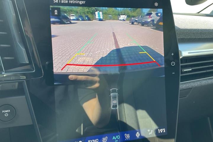 Rød Renault Scenic E-Tech fra 2024